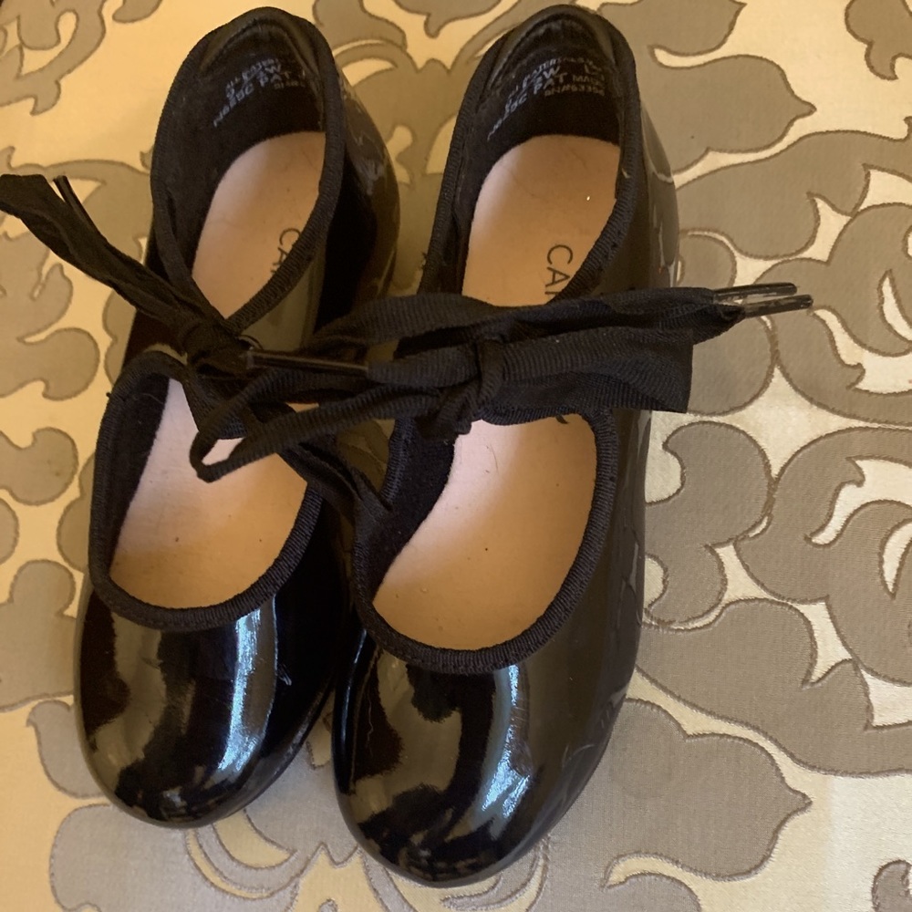 Capezios 9.5W girl’s black tap shoes